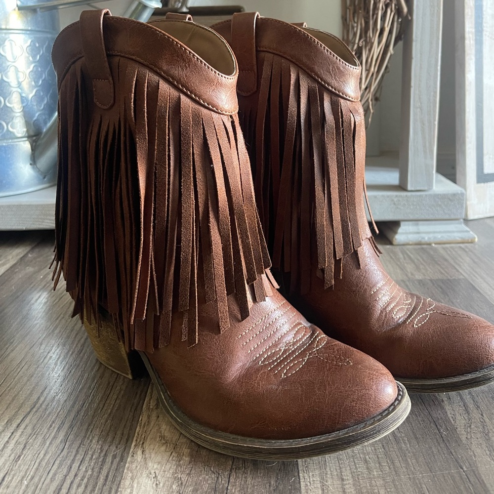 Fringe booties